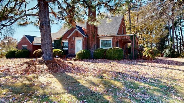 602 Main S Street, Dobson, NC 27017