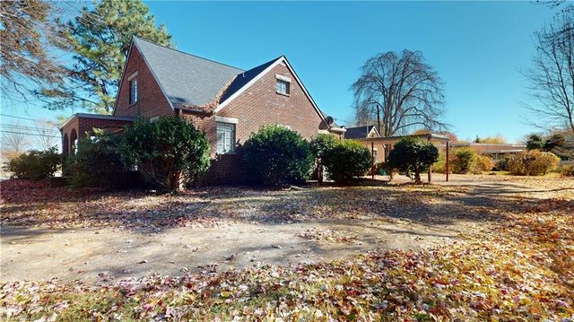 602 Main S Street, Dobson, NC 27017