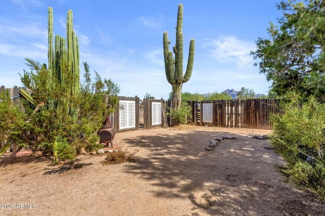 2141 N PLAZA Drive, Apache Junction, AZ 85120