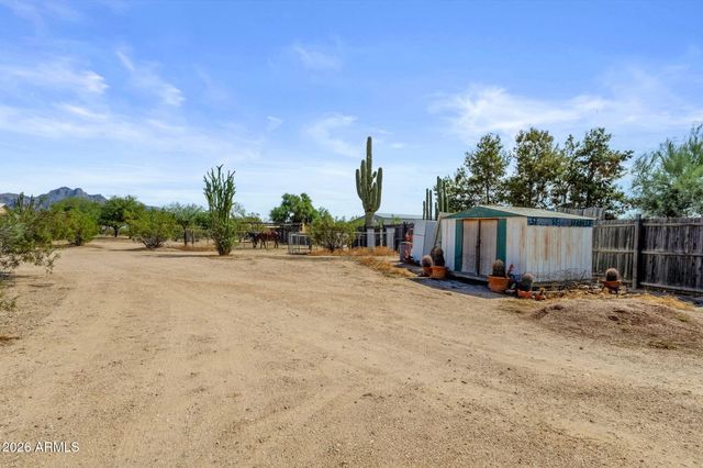 2141 N PLAZA Drive, Apache Junction, AZ 85120