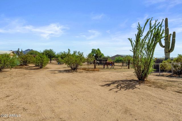 2141 N PLAZA Drive, Apache Junction, AZ 85120