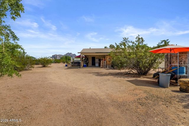 2141 N PLAZA Drive, Apache Junction, AZ 85120
