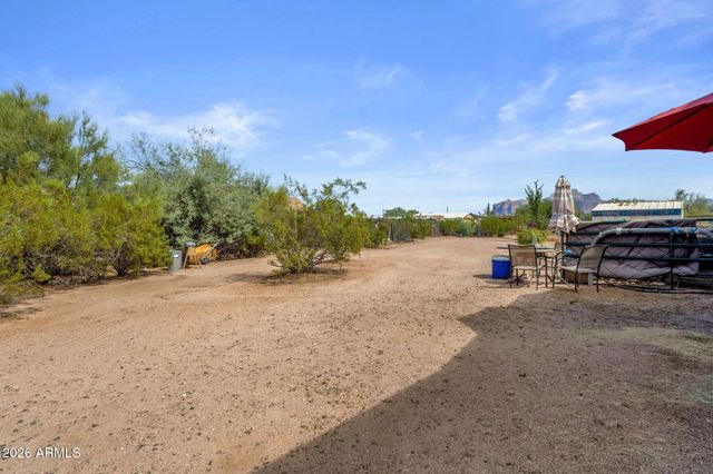 2141 N PLAZA Drive, Apache Junction, AZ 85120