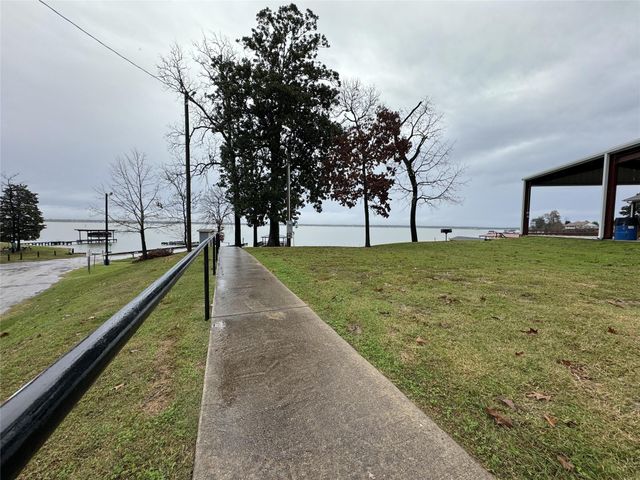 200 Lagoon Drive, Point Blank, TX 77364