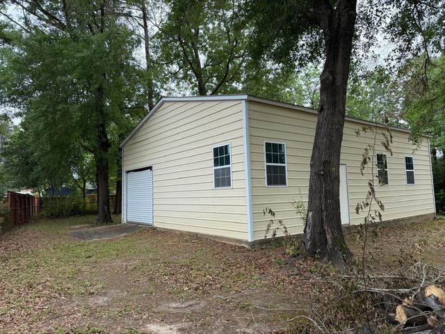 200 Lagoon Drive, Point Blank, TX 77364