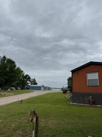 200 Lagoon Drive, Point Blank, TX 77364