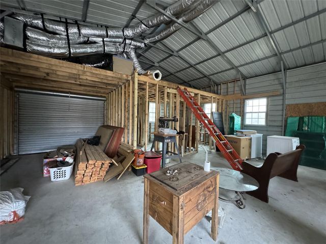 200 Lagoon Drive, Point Blank, TX 77364