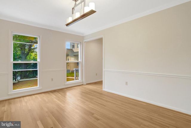 411 N BRYAN ST, Arlington, VA 22201