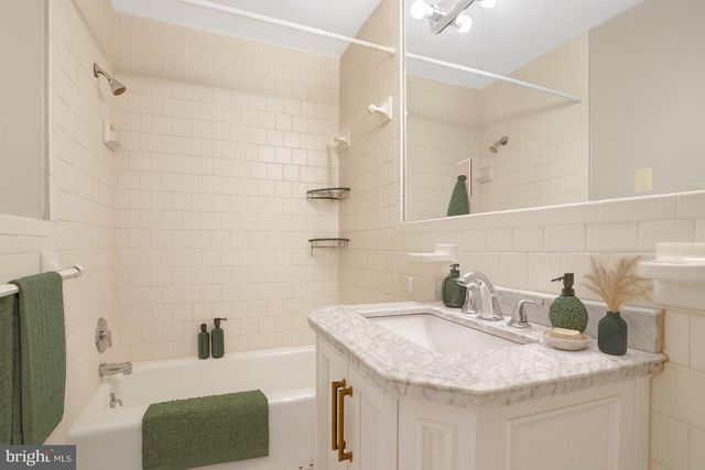 411 N BRYAN ST, Arlington, VA 22201