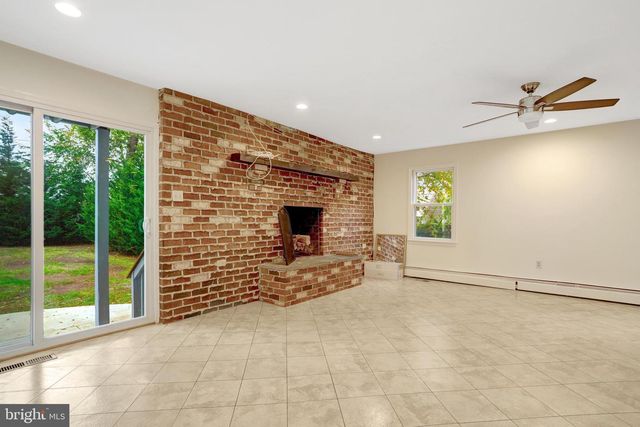 411 N BRYAN ST, Arlington, VA 22201