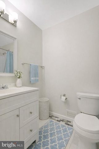 411 N BRYAN ST, Arlington, VA 22201