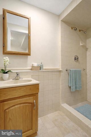 411 N BRYAN ST, Arlington, VA 22201