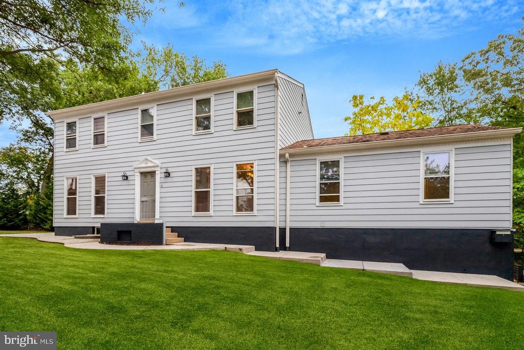 411 N BRYAN ST, Arlington, VA 22201