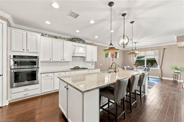 7230 Live Oak DR, Naples, FL 34114