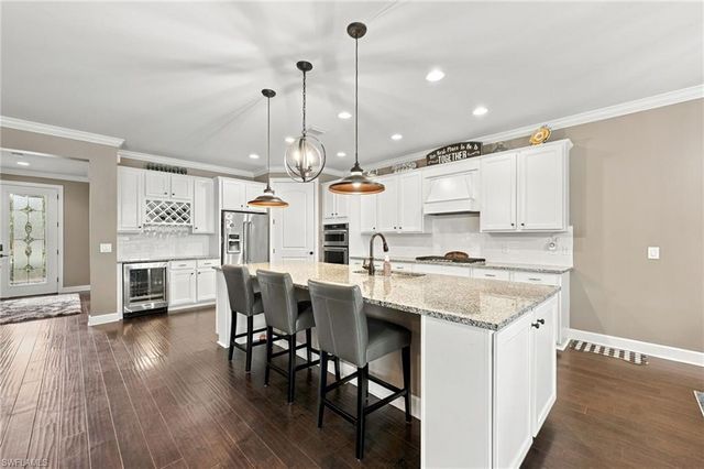 7230 Live Oak DR, Naples, FL 34114