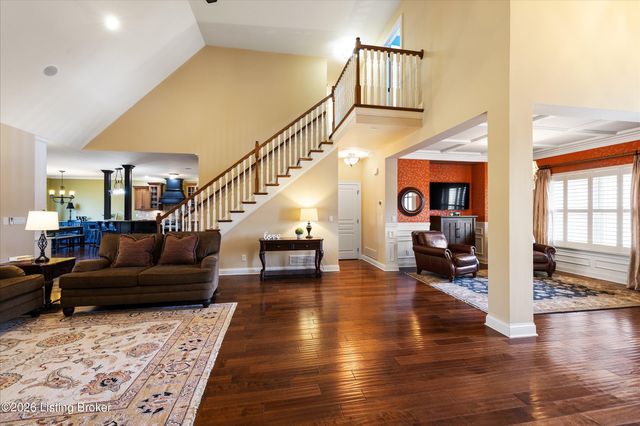 1408 Aaron Creek Dr, Fisherville, KY 40023