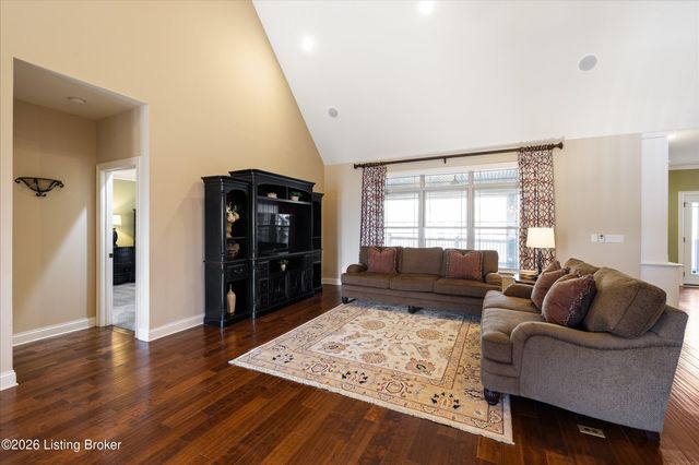 1408 Aaron Creek Dr, Fisherville, KY 40023