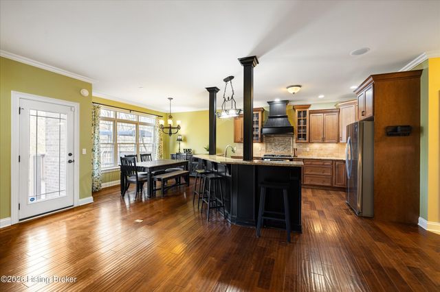 1408 Aaron Creek Dr, Fisherville, KY 40023