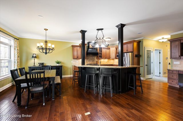 1408 Aaron Creek Dr, Fisherville, KY 40023