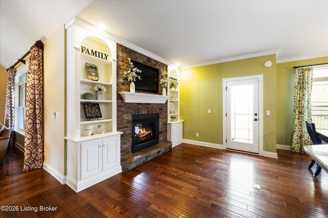 1408 Aaron Creek Dr, Fisherville, KY 40023