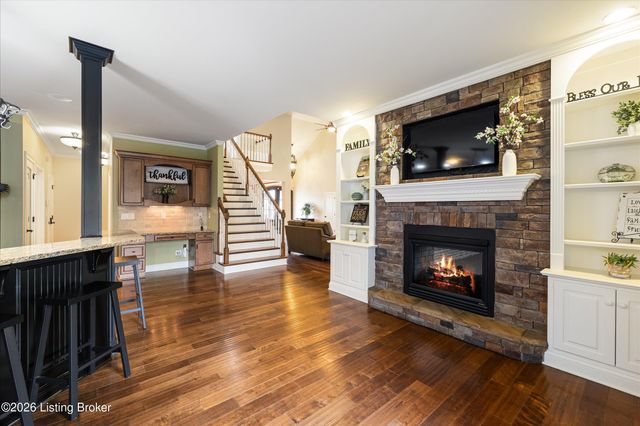 1408 Aaron Creek Dr, Fisherville, KY 40023