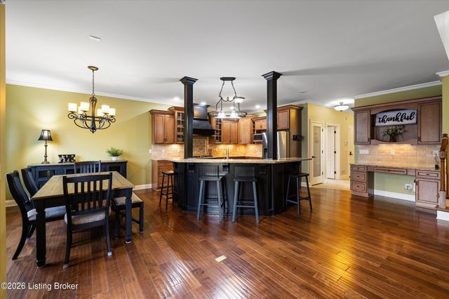 1408 Aaron Creek Dr, Fisherville, KY 40023