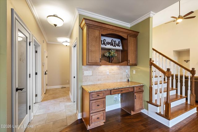 1408 Aaron Creek Dr, Fisherville, KY 40023