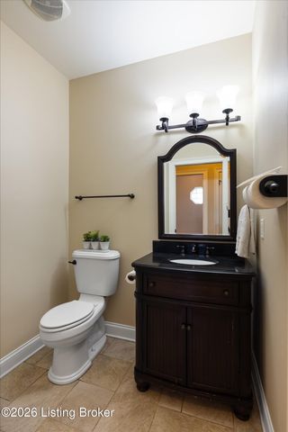 1408 Aaron Creek Dr, Fisherville, KY 40023