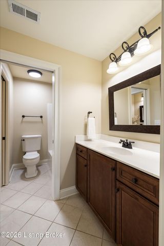 1408 Aaron Creek Dr, Fisherville, KY 40023