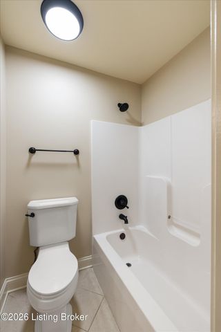 1408 Aaron Creek Dr, Fisherville, KY 40023