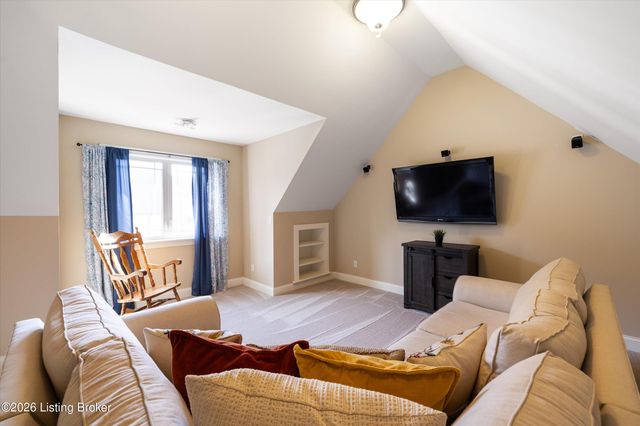 1408 Aaron Creek Dr, Fisherville, KY 40023