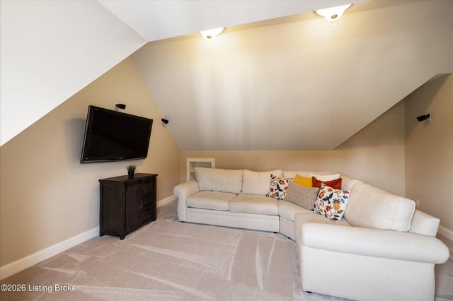 1408 Aaron Creek Dr, Fisherville, KY 40023