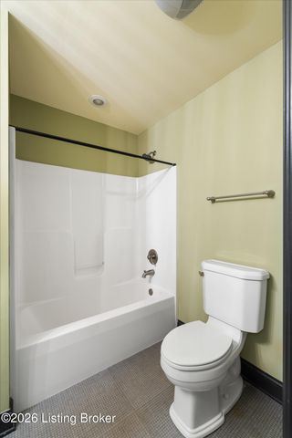 1408 Aaron Creek Dr, Fisherville, KY 40023