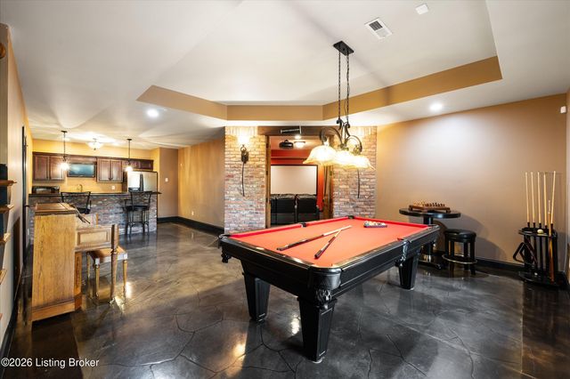 1408 Aaron Creek Dr, Fisherville, KY 40023