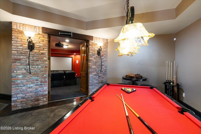 1408 Aaron Creek Dr, Fisherville, KY 40023