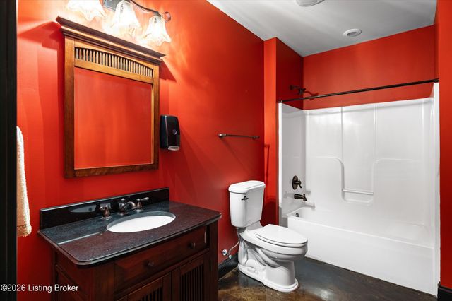 1408 Aaron Creek Dr, Fisherville, KY 40023