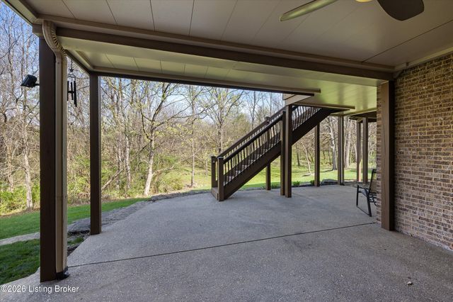 1408 Aaron Creek Dr, Fisherville, KY 40023