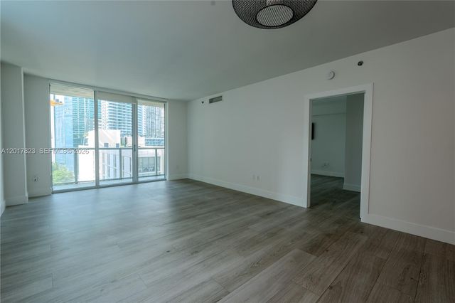 500 Brickell Ave 1407, Miami, FL 33131