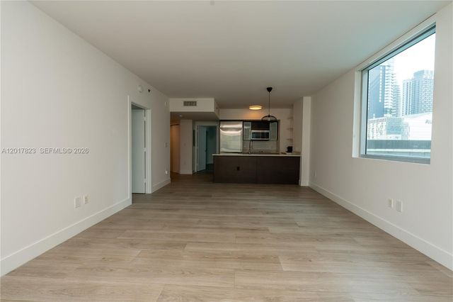 500 Brickell Ave 1407, Miami, FL 33131