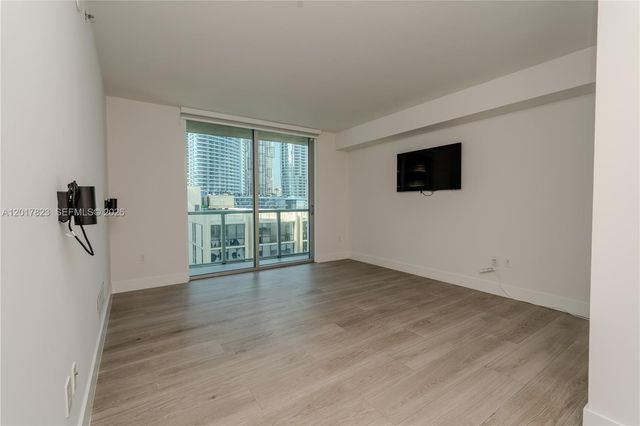 500 Brickell Ave 1407, Miami, FL 33131