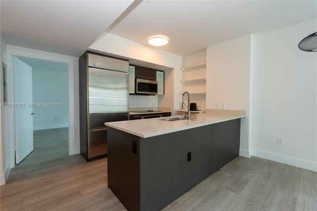500 Brickell Ave 1407, Miami, FL 33131