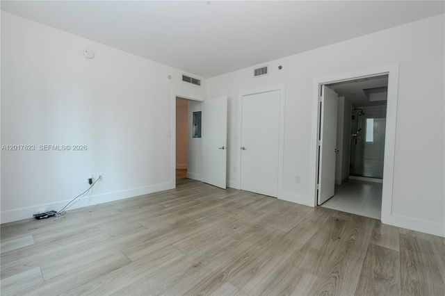 500 Brickell Ave 1407, Miami, FL 33131