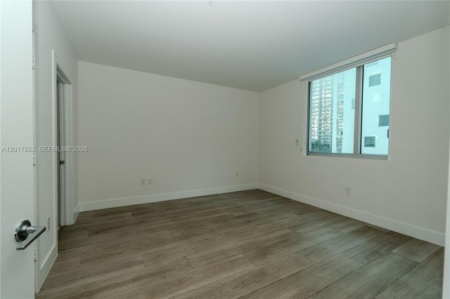 500 Brickell Ave 1407, Miami, FL 33131
