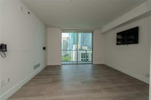 500 Brickell Ave 1407, Miami, FL 33131