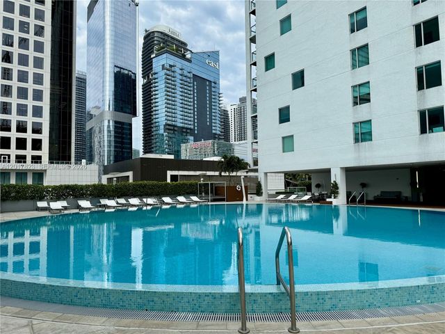 500 Brickell Ave 1407, Miami, FL 33131