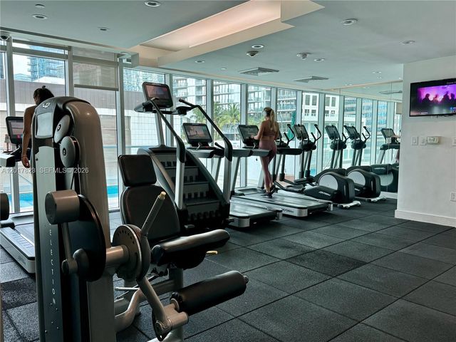 500 Brickell Ave 1407, Miami, FL 33131