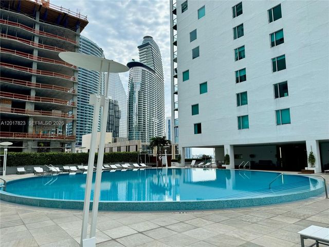 500 Brickell Ave 1407, Miami, FL 33131