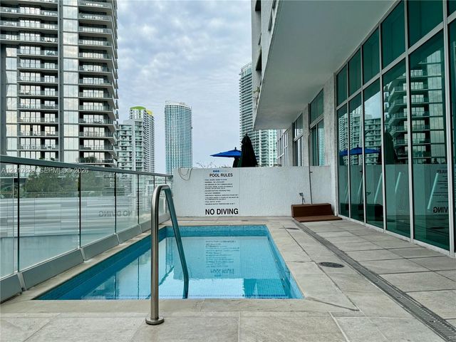 500 Brickell Ave 1407, Miami, FL 33131