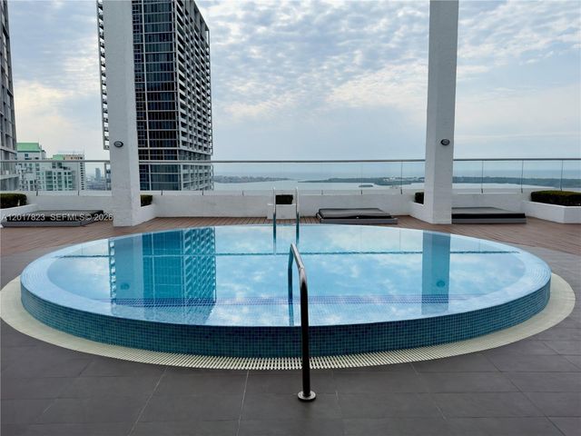 500 Brickell Ave 1407, Miami, FL 33131