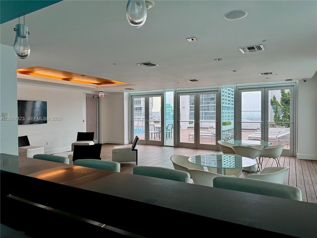 500 Brickell Ave 1407, Miami, FL 33131